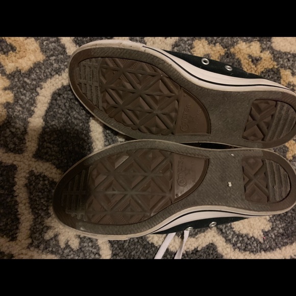 Converses - Picture 3 of 4